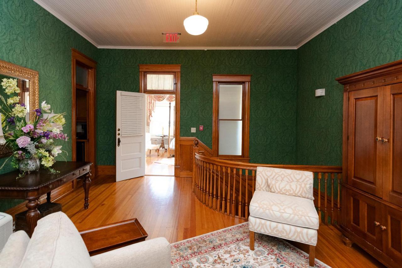 Captain Henderson House 호텔 아르카델피아 외부 사진