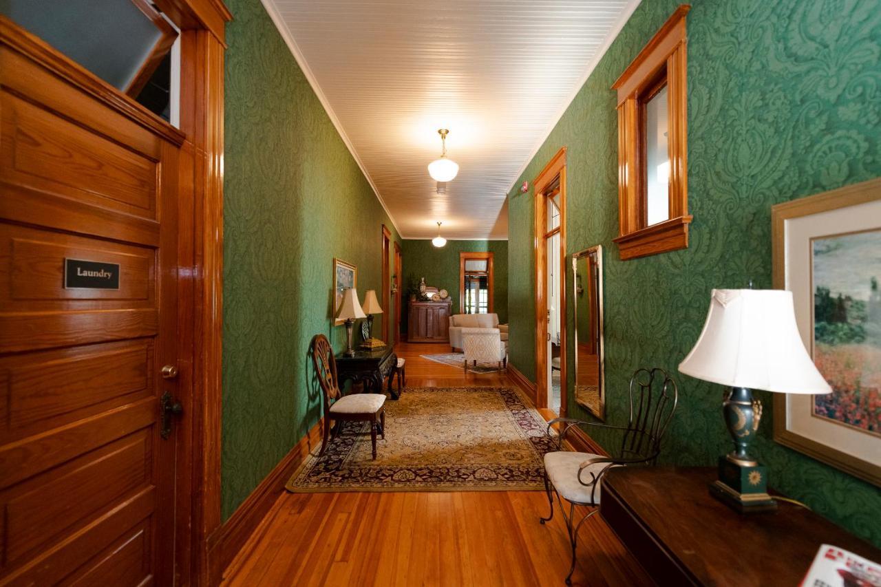 Captain Henderson House 호텔 아르카델피아 외부 사진