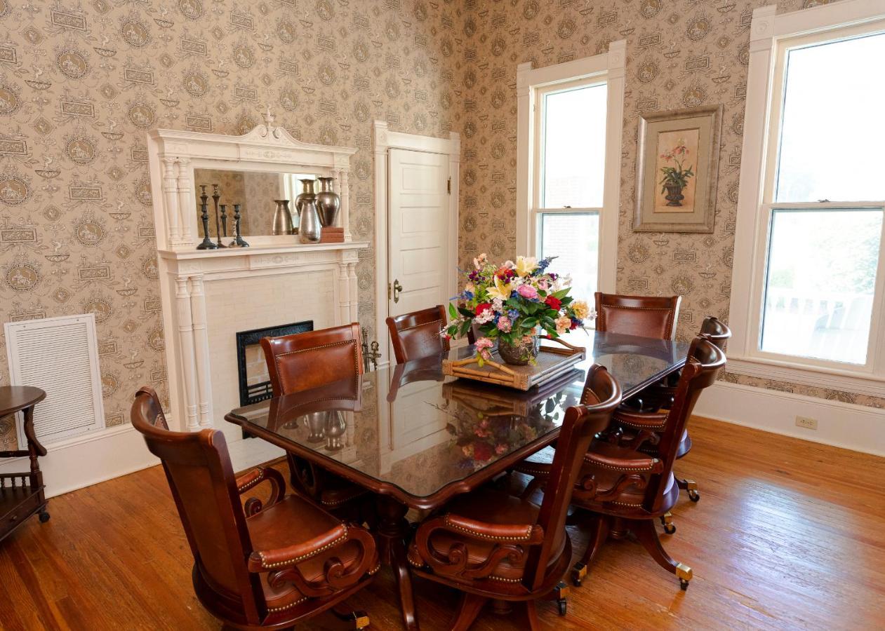 Captain Henderson House 호텔 아르카델피아 외부 사진