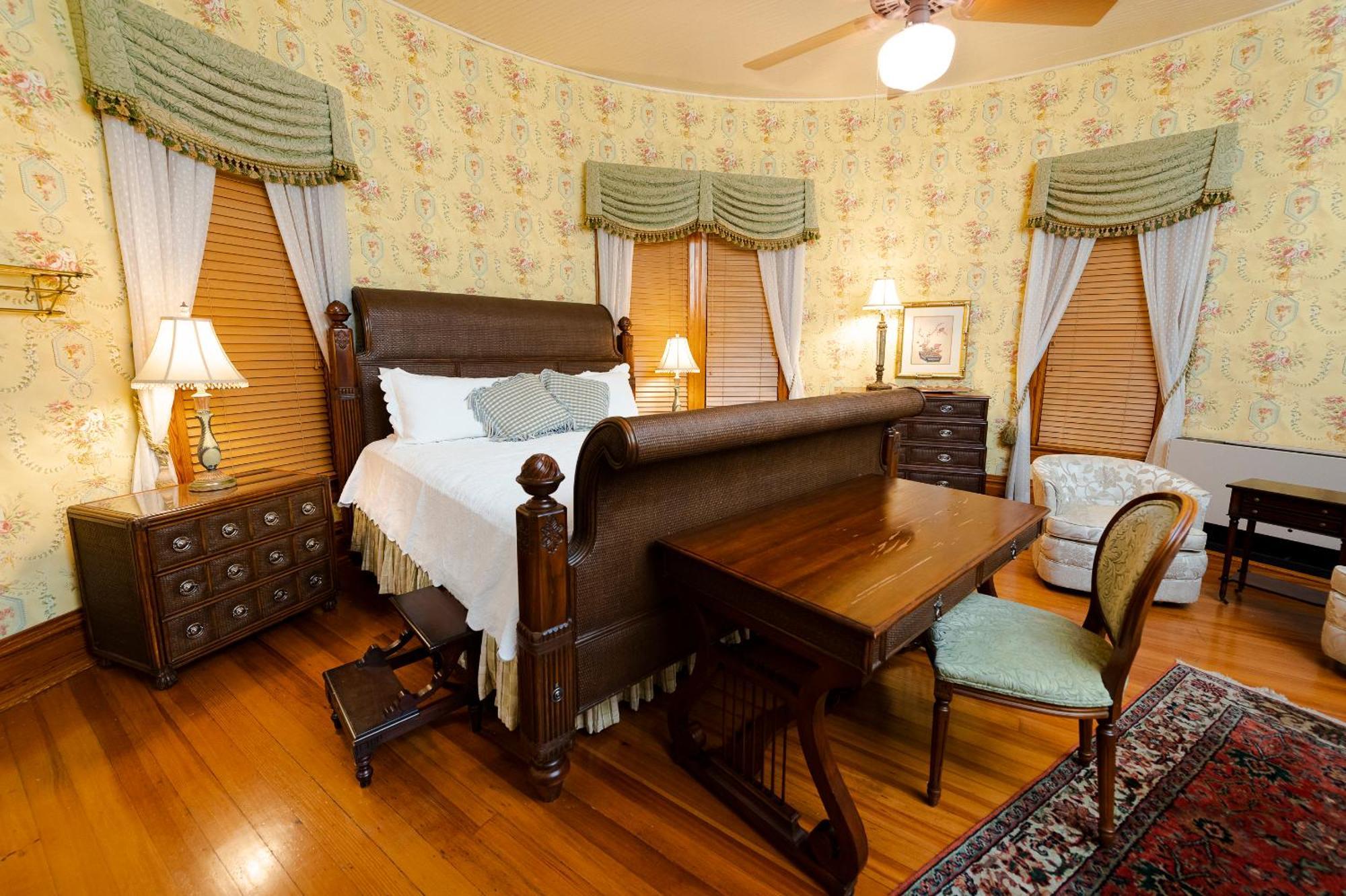 Captain Henderson House 호텔 아르카델피아 객실 사진