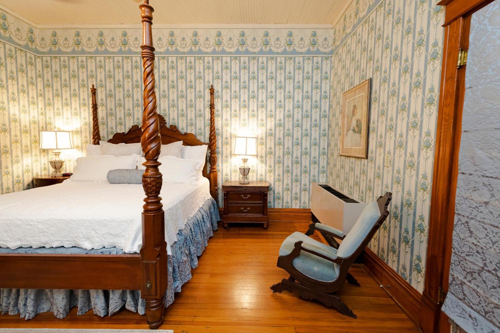 Captain Henderson House 호텔 아르카델피아 객실 사진